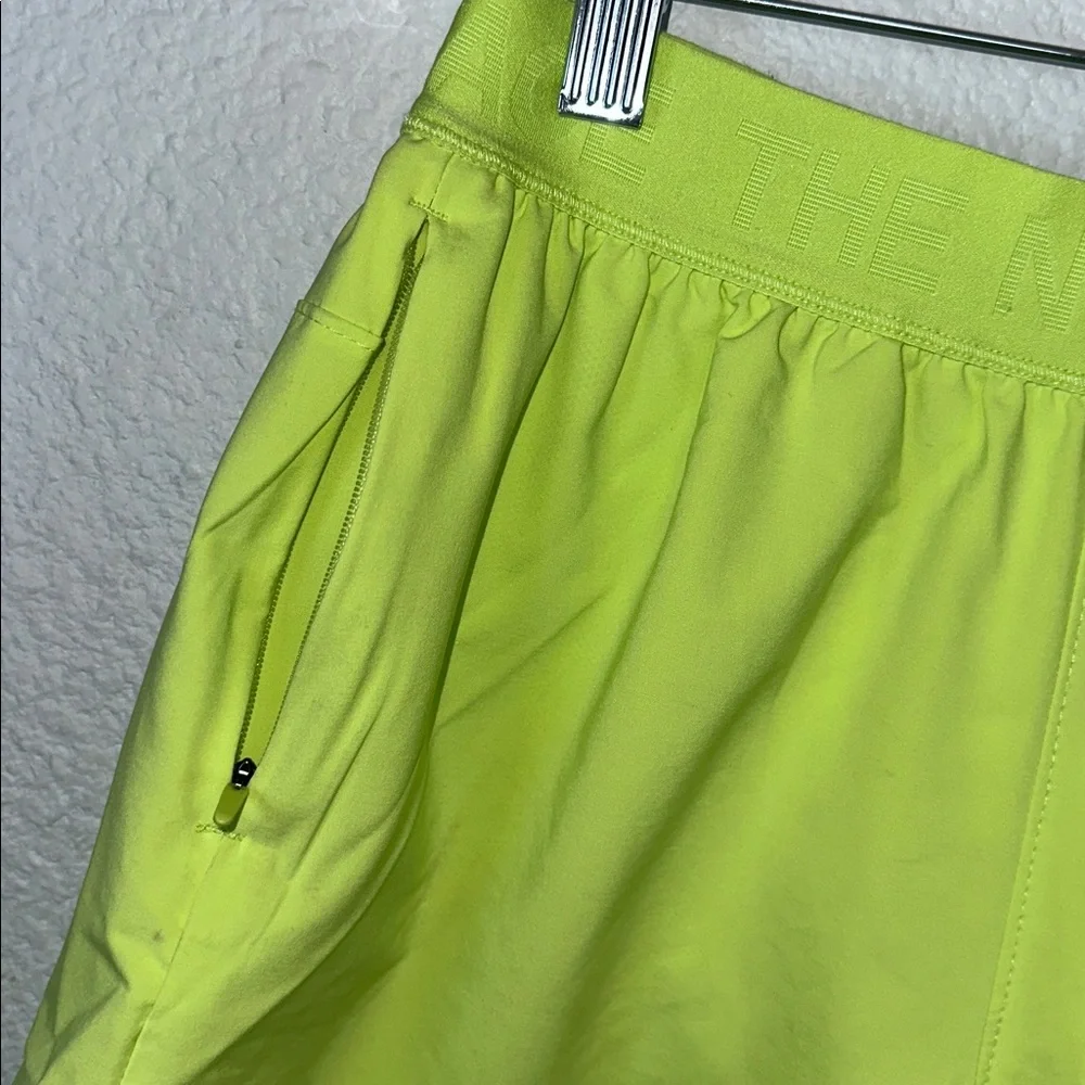 The North Face Wander Athletic Pull-On Short Women's‎ Size XS Sharp Green NWT
